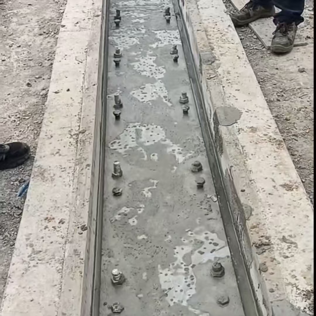 儋州港口码头起重机龙门吊重型机械设备稳固用早强快凝轨道胶泥